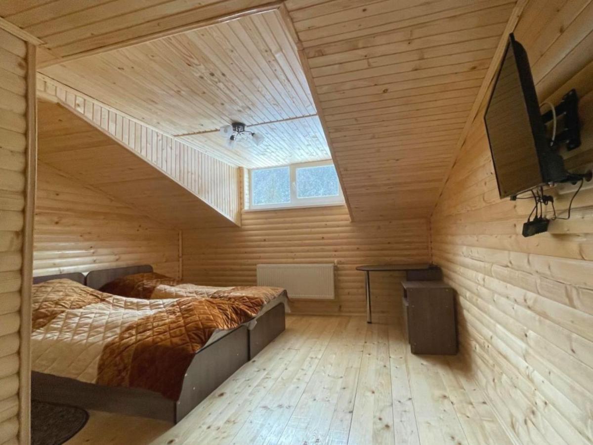 Apart-Hotel Orlan Mykulychyn Extérieur photo