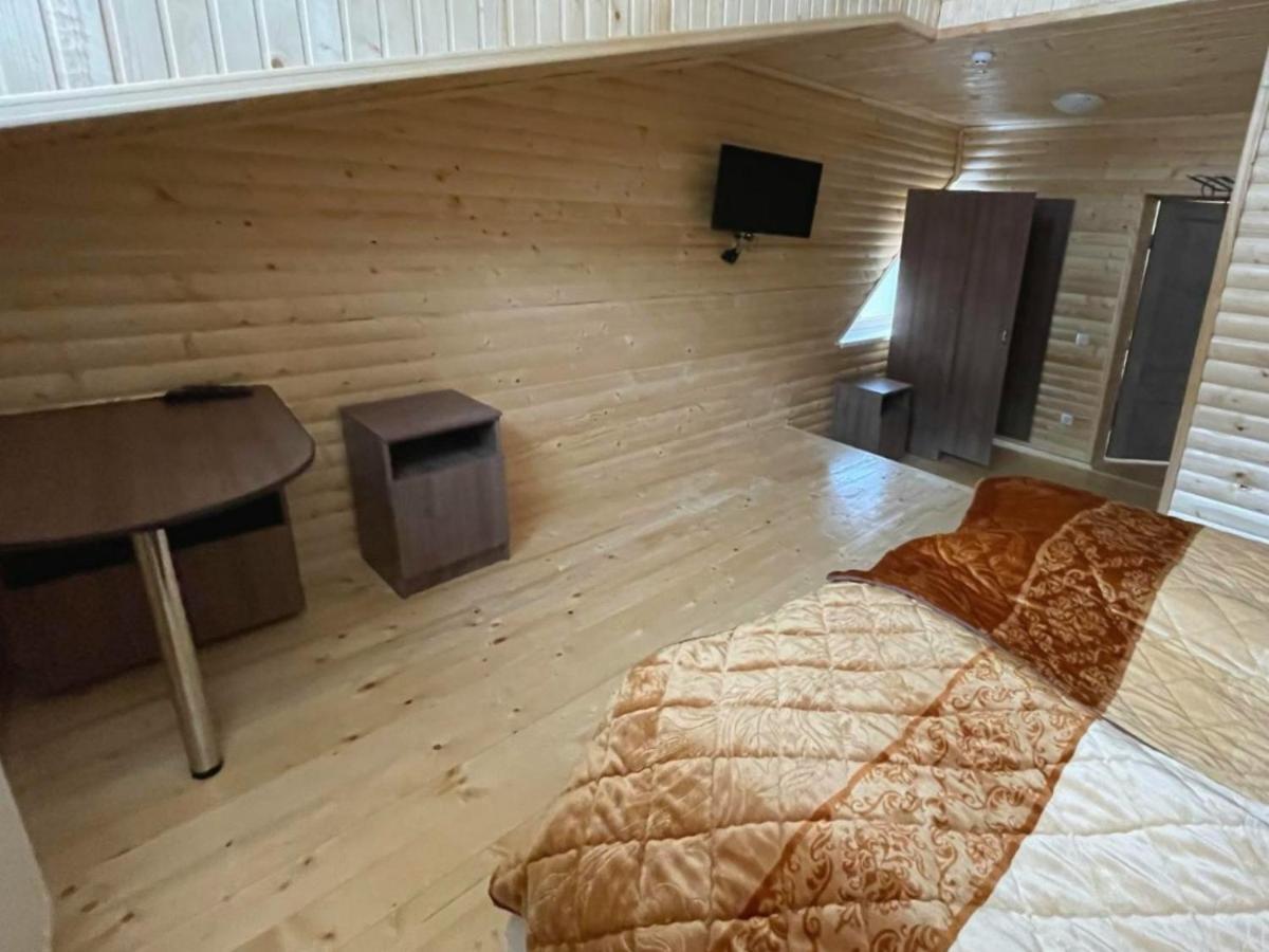 Apart-Hotel Orlan Mykulychyn Extérieur photo