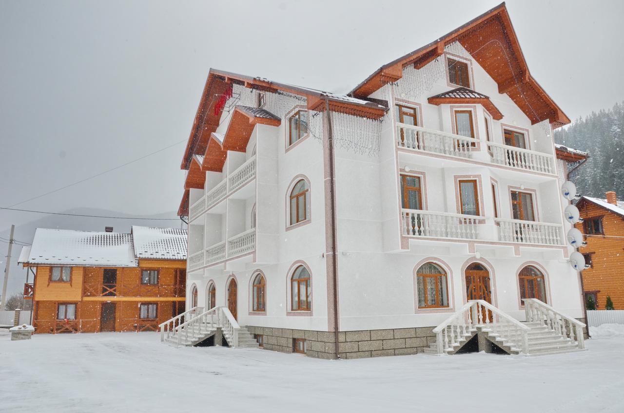 Apart-Hotel Orlan Mykulychyn Extérieur photo