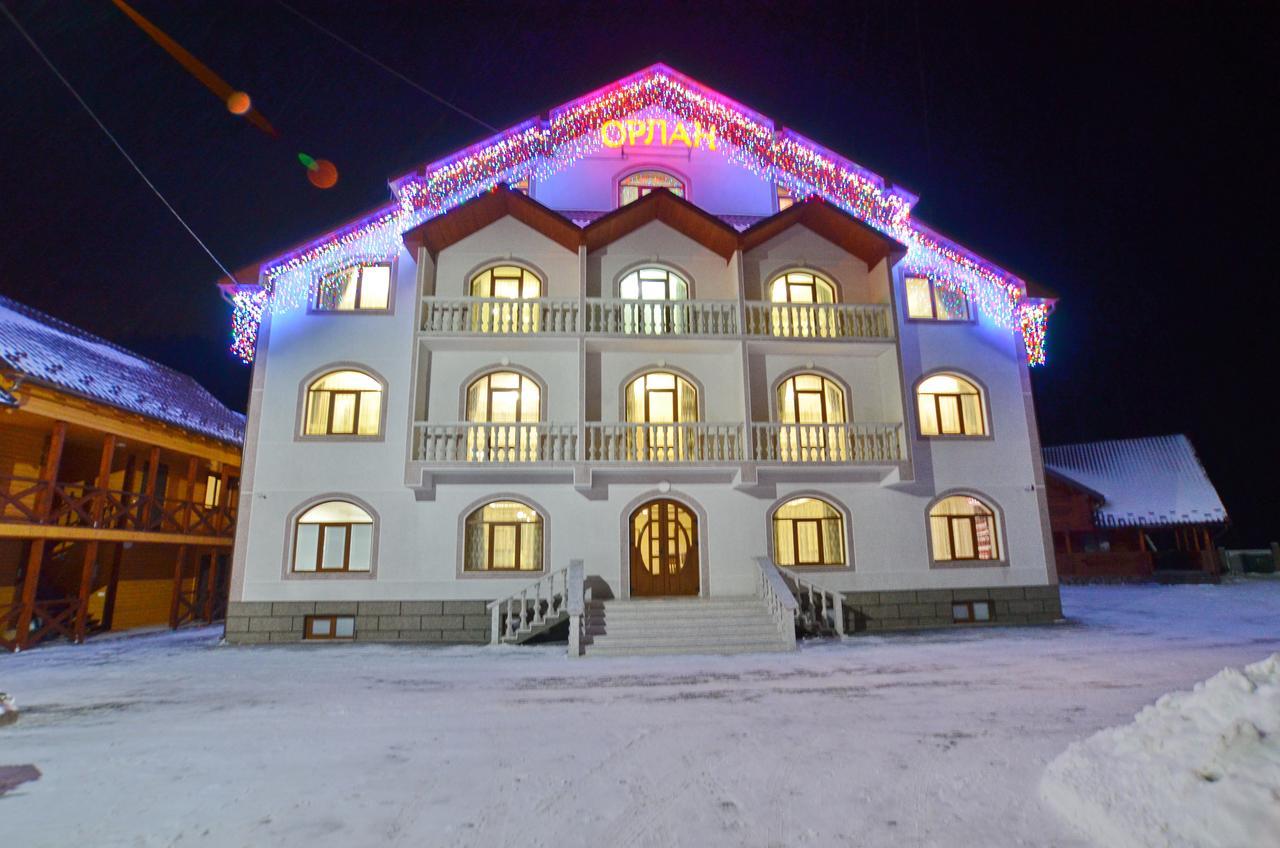 Apart-Hotel Orlan Mykulychyn Extérieur photo