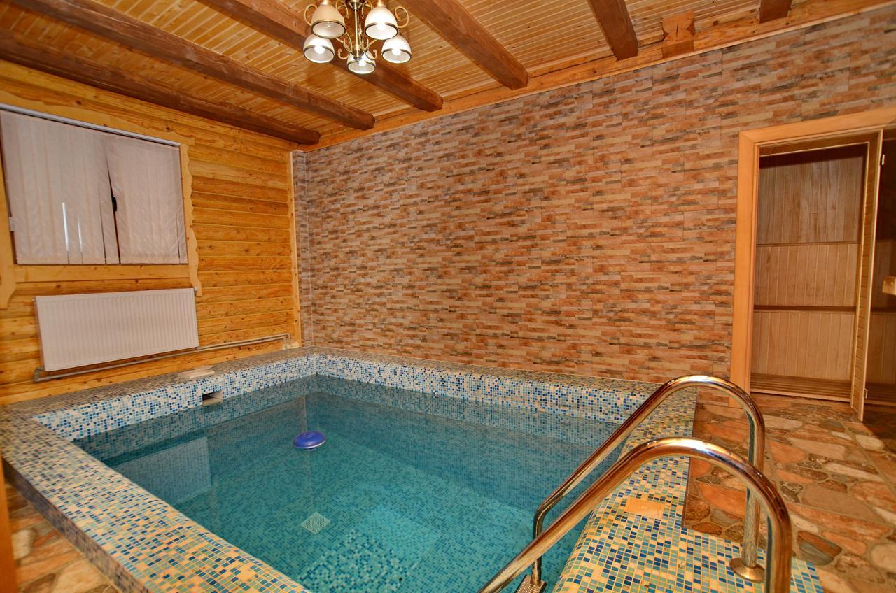Apart-Hotel Orlan Mykulychyn Extérieur photo
