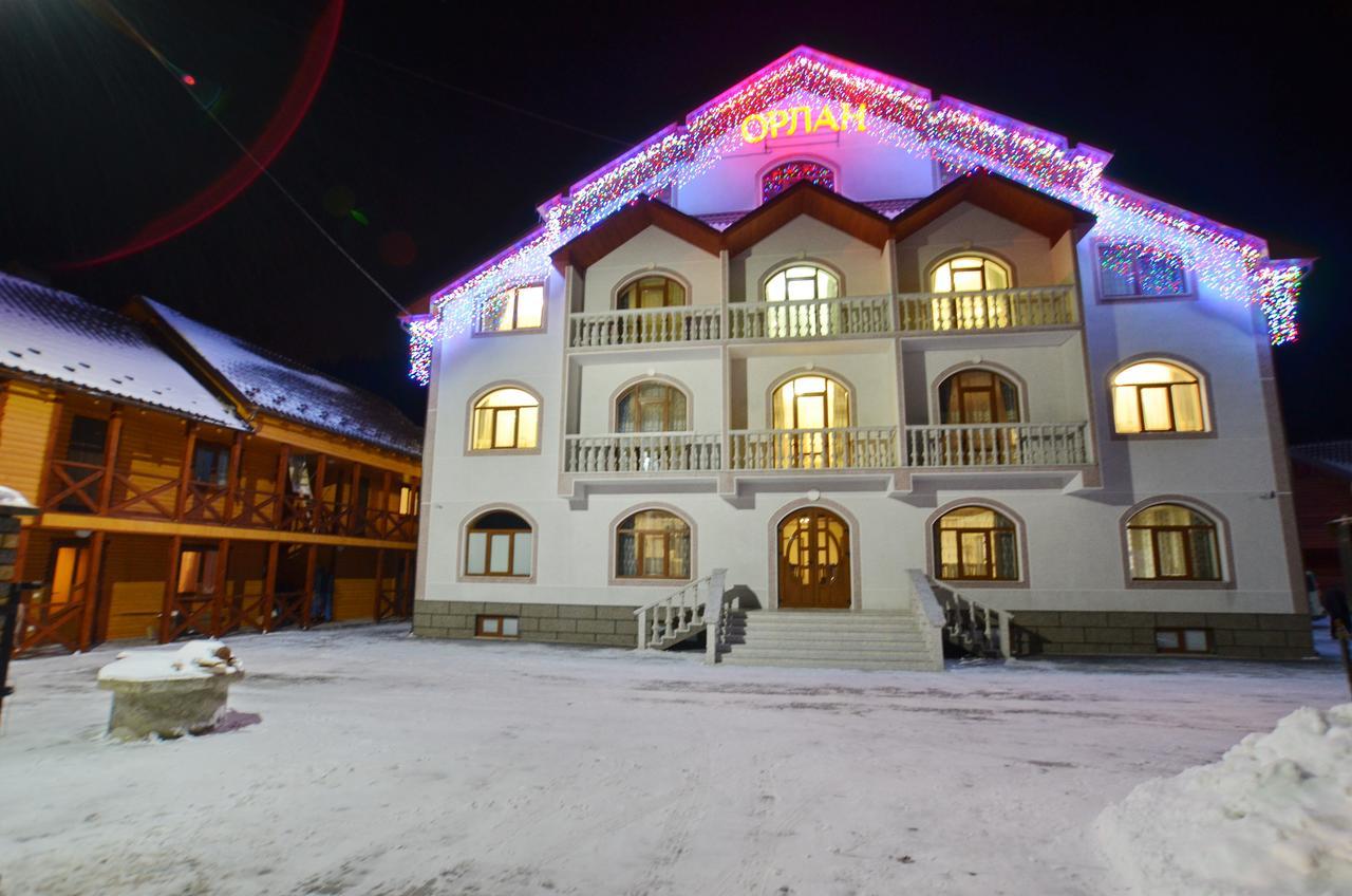 Apart-Hotel Orlan Mykulychyn Extérieur photo